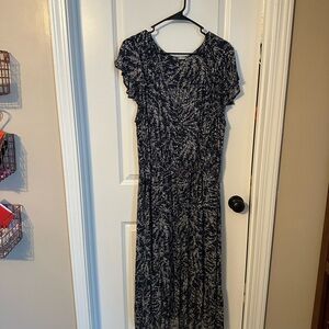 Lucky Brand Black and White Flutter Sleeve Maxi Dress